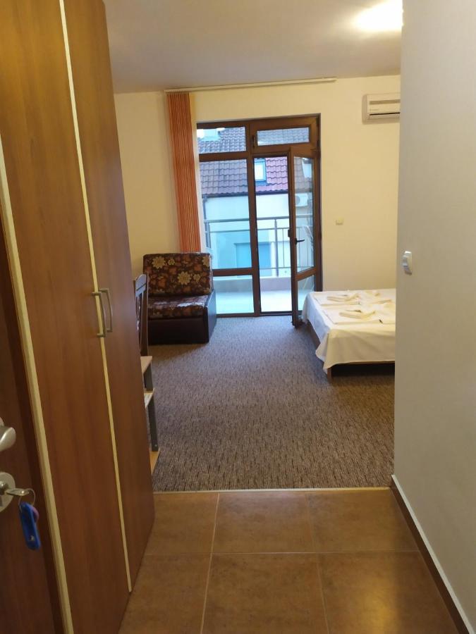 Adri Guest House Nesebar Exterior photo